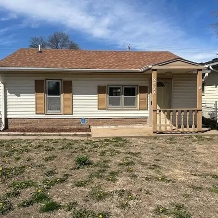 Buy this 2 bed house on 2540 Avenue L in Council Bluffs, IA 51501