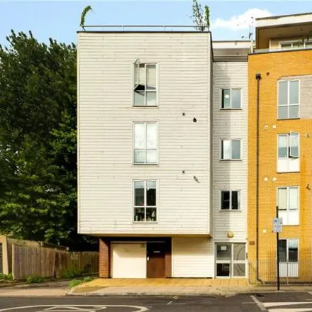 Image 1 - Portunus Apartments, 6 Gernon Road, London, E3 5FG, United Kingdom - Apartment for sale
