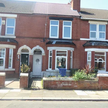 Rent this 3 bed townhouse on Ravensworth Road in City Centre, Doncaster