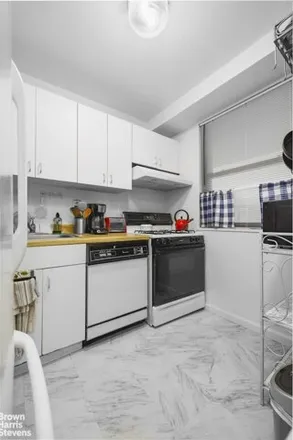 Image 7 - 4705 Henry Hudson West Parkway Pkwy W Unit 6b, New York, 10471 - Apartment for sale