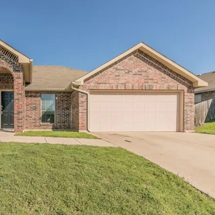 Buy this 3 bed house on 5212 Hill Ridge Drive in Fort Worth, TX 76135