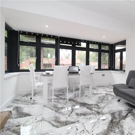 Rent this 2 bed apartment on Banstead Road in London, CR8 3DT