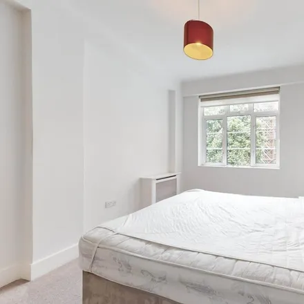 Image 7 - Grove End Gardens, 33 Grove End Road, London, NW8 9ND, United Kingdom - Apartment for rent