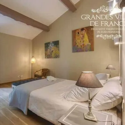 Rent this 5 bed house on 13103 Saint-Étienne-du-Grès