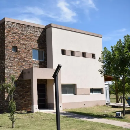 Buy this 3 bed house on Seminario Betharram in General Soler 536, B1846 AAQ Partido de Almirante Brown