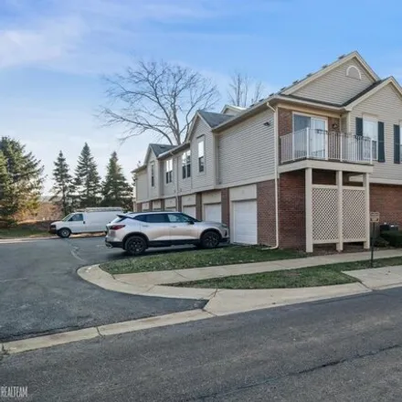 Rent this 2 bed condo on 43953 Rushcliffe Drive in Sterling Heights, MI 48313
