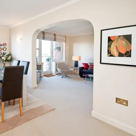 Image 1 - Kingston House South 40-90, Ennismore Gardens, London, SW7 1NQ, United Kingdom - Apartment for rent