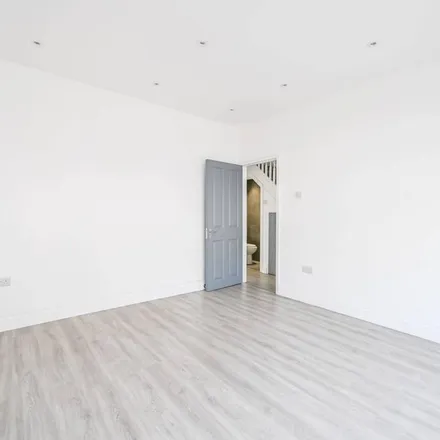 Image 5 - 82 Chester Road, London, N17 6EA, United Kingdom - Townhouse for rent