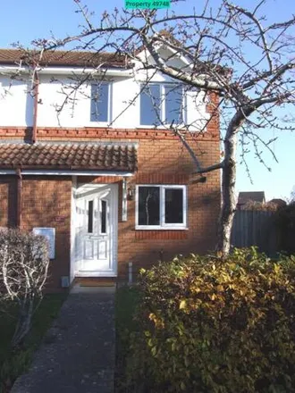 Rent this 2 bed duplex on Bullfinch Close in Swindon, SN3 5HP