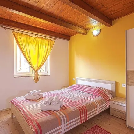 Rent this 4 bed house on 52208 Pavičini