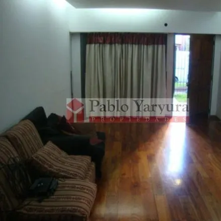 Buy this 4 bed house on UNTREF - Sede Caseros I in 602 - Valentín Gómez 4828;4838, Villa Alianza