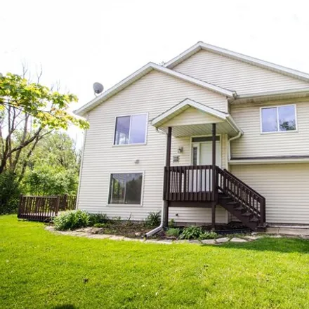 Rent this 3 bed house on 1410 South River Road in New Berlin, WI 53151