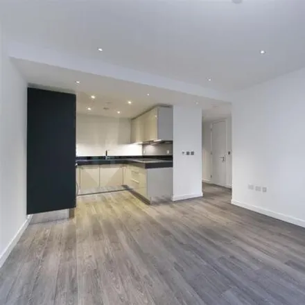 Image 2 - Catalina House, Canter Way, London, E1 8PS, United Kingdom - Apartment for sale