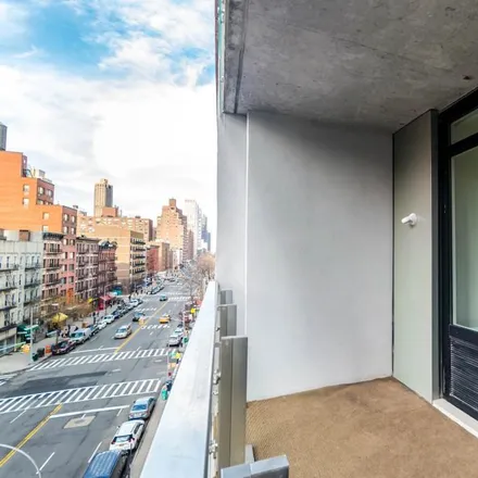 Image 5 - 501 E 74 St, New York, NY, USA - Apartment for rent