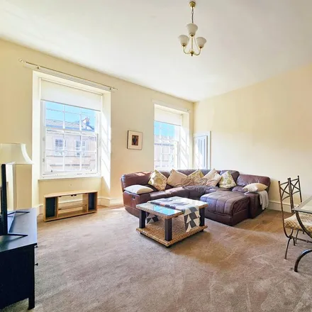 Rent this 5 bed apartment on Baliol Street in Glasgow, G3 6UT