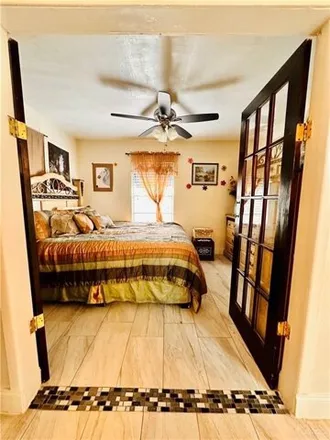 Image 8 - 113 East Rendon Avenue, Tagle Colonia Number 1, Pharr, TX 78577, USA - House for sale