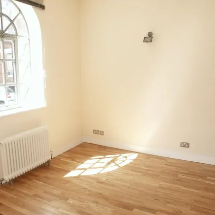 Rent this 1 bed apartment on Woodford Street in Northampton, NN1 5ER