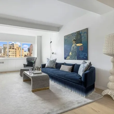 Image 2 - 20 East 68th Street, New York, NY 10065, USA - Condo for sale