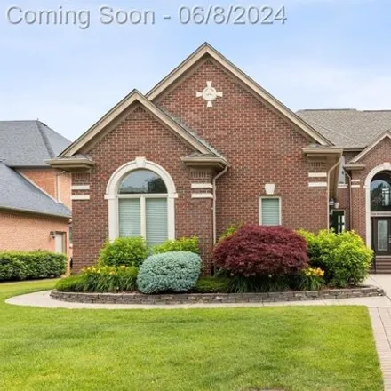 Buy this 6 bed house on 57166 Stonebriar Dr in Michigan, 48094