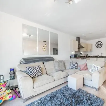 Buy this 1 bed apartment on 16 Prince Charles Way in London, SM6 7BS