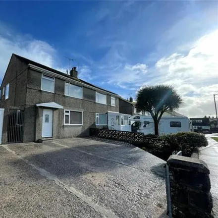 Buy this 3 bed duplex on Roeselare Avenue in Torpoint, PL11 2LL