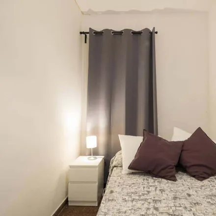 Rent this 4 bed room on Carrer de Buenaventura Muñoz in 22, 08018 Barcelona