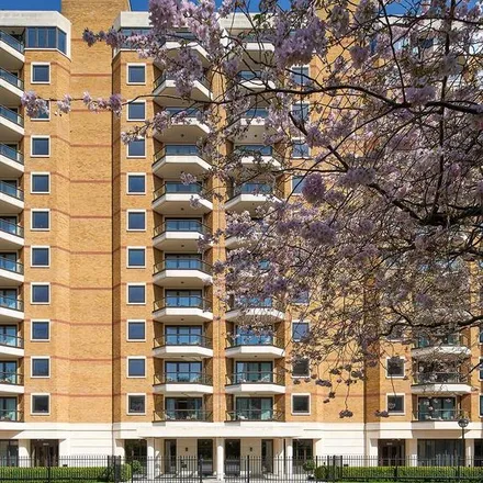 Rent this 5 bed apartment on Cheval Gloucester Park in Ashburn Place, London