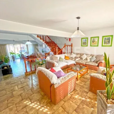 Buy this 3 bed house on 95 - Caseros 2976 in Villa Yapeyú, 1650 San Andrés