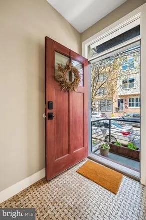 Image 2 - 761 South 19th Street, Philadelphia, PA 19146, USA - House for sale