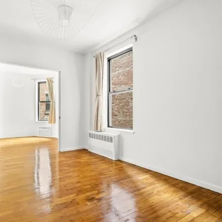 Image 2 - 176 9th Avenue, New York, NY 10011, USA - House for rent