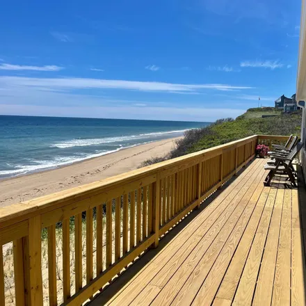 Buy this 4 bed house on 164 Cliff Road in Wellfleet, Barnstable County