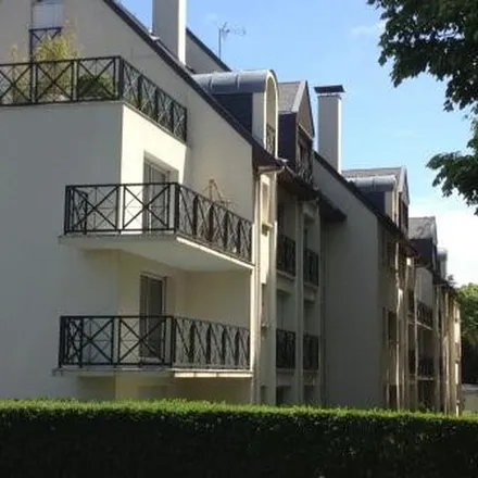 Rent this 2 bed apartment on 8 Rue Montoir Poissonnerie in 14000 Caen, France