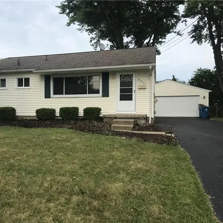 Buy this 3 bed house on 869 Jerry Drive in Hubbard, Trumbull County