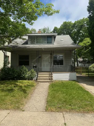 Rent this 4 bed house on 440 West Bennett Avenue