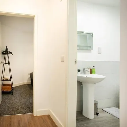 Rent this 2 bed apartment on Nottingham in NG7 1HJ, United Kingdom