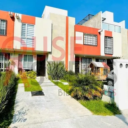 Buy this 3 bed house on Avenida Insurgentes in Desarrollo habitacional Ilegal, 55076 Ecatepec de Morelos