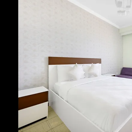 Rent this 3 bed apartment on Ocean Heights in Al Shorta Street, Dubai Marina