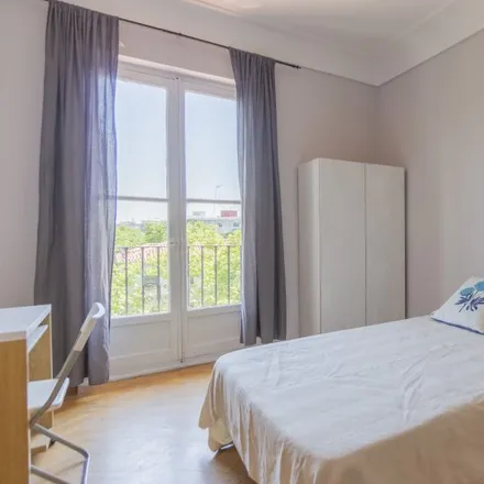 Rent this 5 bed room on Madrid in Calle de los Mártires Concepcionistas, 14