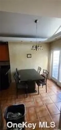 Image 5 - 214-12 27th Avenue, New York, NY 11360, USA - House for rent