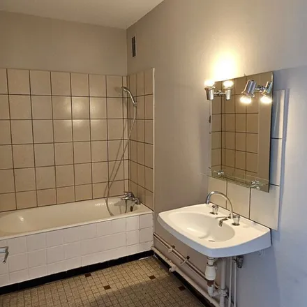 Rent this 4 bed apartment on 1087 Avenue de la République in 07000 Veyras, France