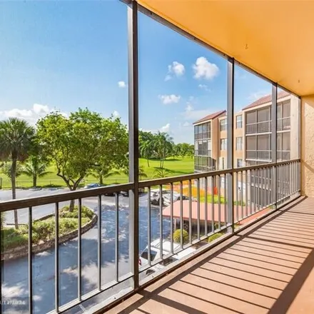 Buy this 2 bed condo on 3861 North Hills Drive in Hollywood, FL 33021