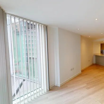 Rent this studio apartment on Tesco Express in Wellesley Road, London