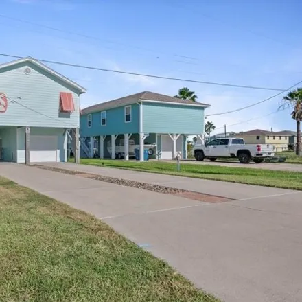 Buy this 3 bed house on 1268 South Live Oak Street in Rockport, TX 78382