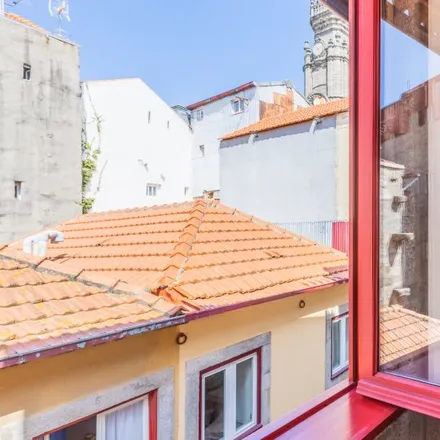 Image 5 - Yours, Rua dos Caldeireiros, 4050-206 Porto, Portugal - Apartment for rent