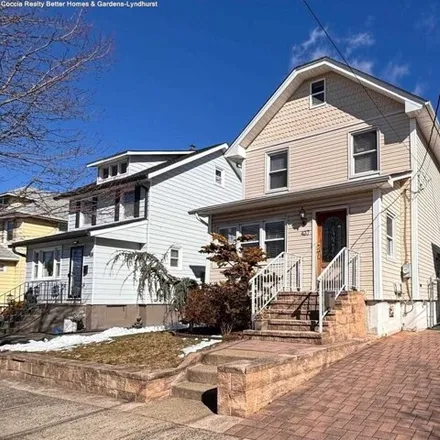 Rent this 3 bed house on 451 Lake Avenue in Lyndhurst, NJ 07071