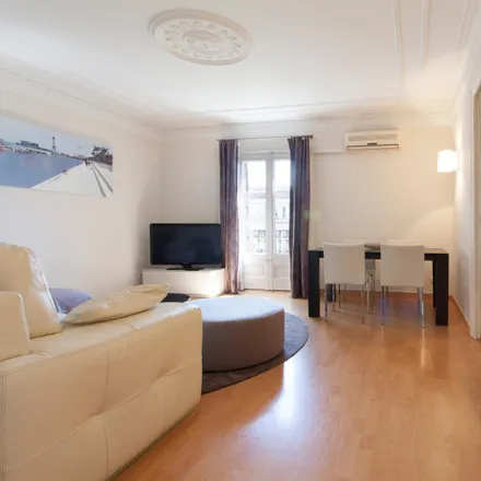 Image 4 - Passeig de Sant Joan, 44, 08009 Barcelona, Spain - Apartment for rent