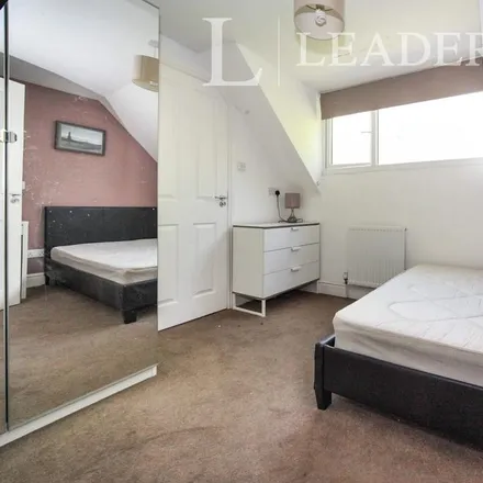 Rent this 1 bed room on Wensleydale in Luton, LU2 7PN