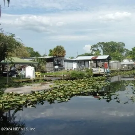 Buy this 2 bed house on 124 Magnolia in Putnam County, FL 32189