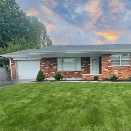 Buy this 3 bed house on 241 Candlelight Drive in Fairview Heights, IL 62208