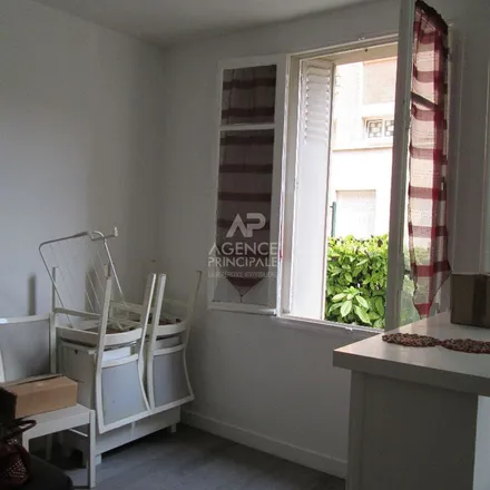 Image 2 - La Garenne-Colombes, Hauts-de-Seine, France - Apartment for rent